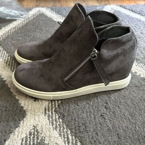 Madden Girl Gray Suede Ankle Boots
